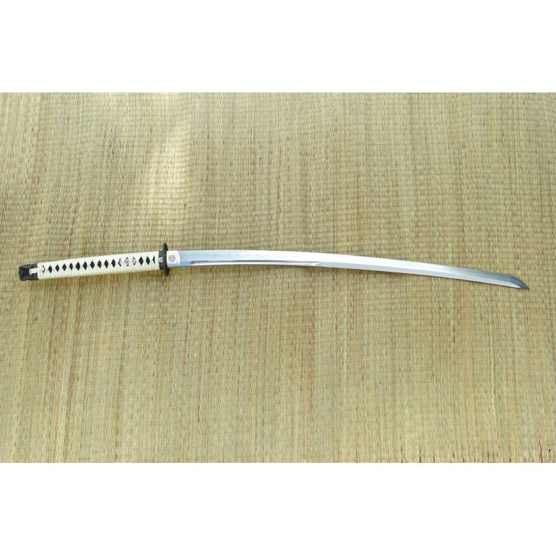 Roiyaru Sanmai Katana – Ltd Ivory Edition Roiyaru Sanmai Katana – Ltd Ivory Edition