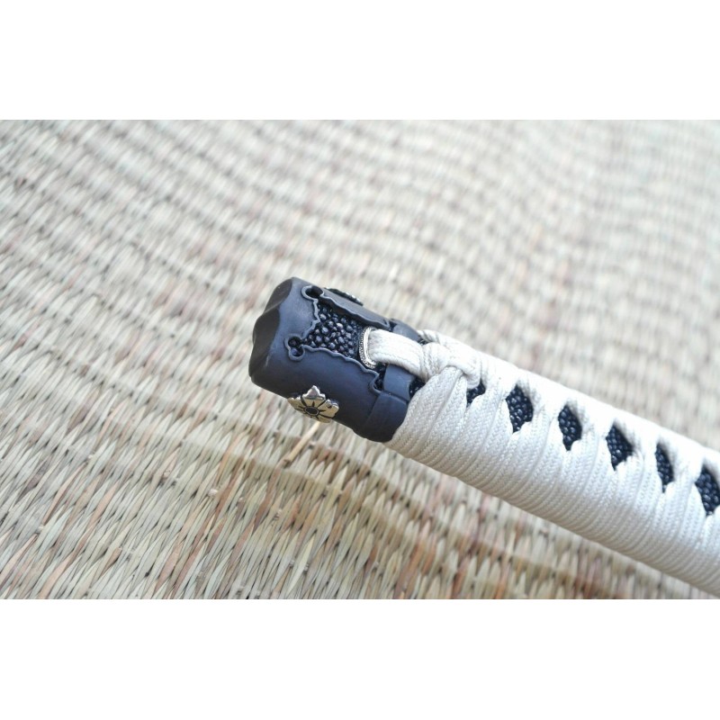 Roiyaru Sanmai Katana – Ltd Ivory Edition Roiyaru Sanmai Katana – Ltd Ivory Edition