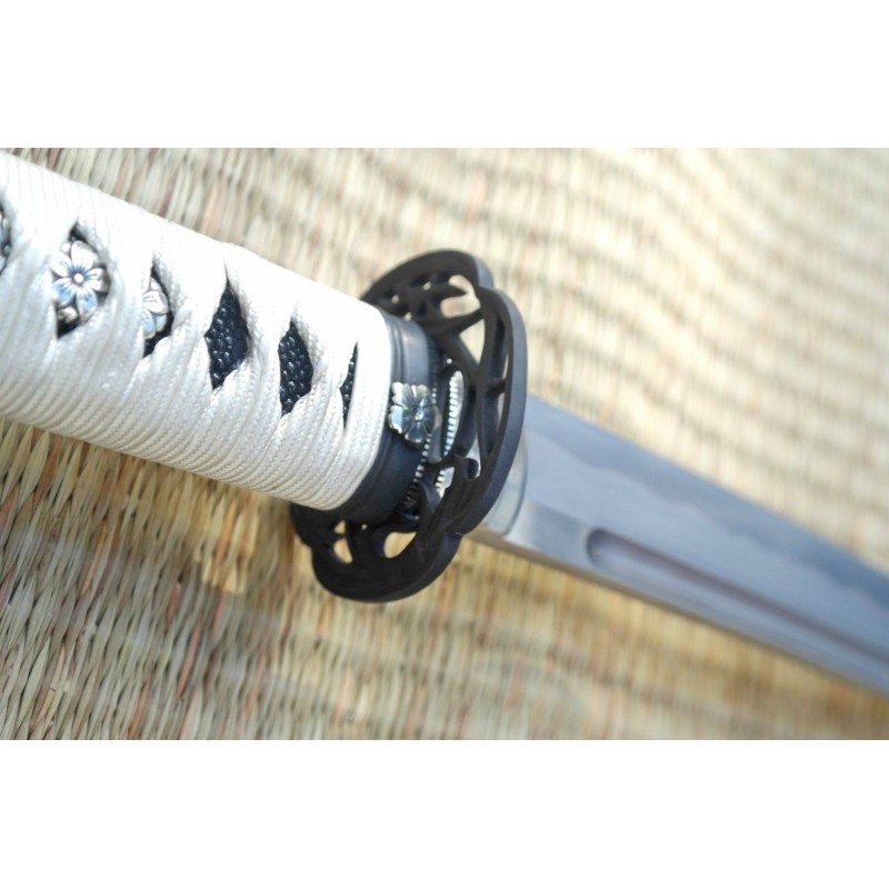 Roiyaru Sanmai Katana – Ltd Ivory Edition Roiyaru Sanmai Katana – Ltd Ivory Edition