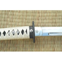 Roiyaru Sanmai Wakizashi – Ltd Ivory Edition Roiyaru Sanmai Wakizashi – Ltd Ivory Edition