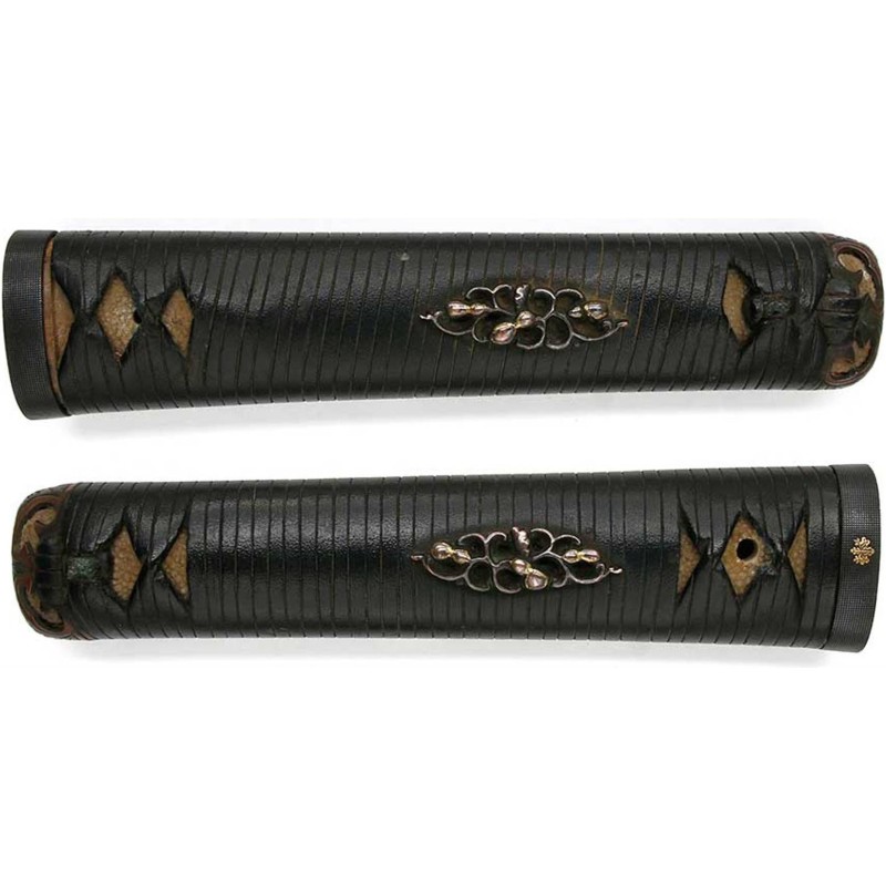 Musashi Kami Fujiwara Kanenaka Wakizashi + NBTHK Hozon Musashi Kami Fujiwara Kanenaka Wakizashi + NBTHK Hozon