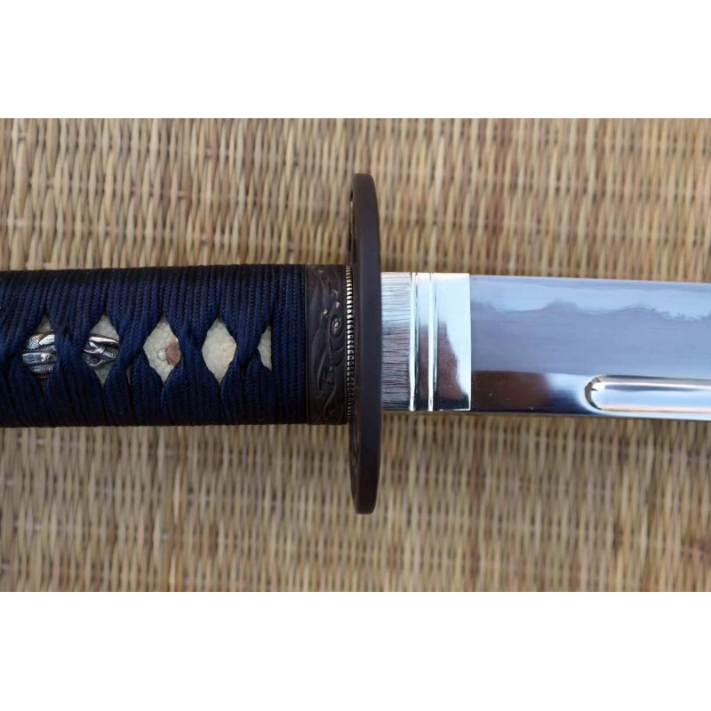 Dokuji Nami Sanmai Katana