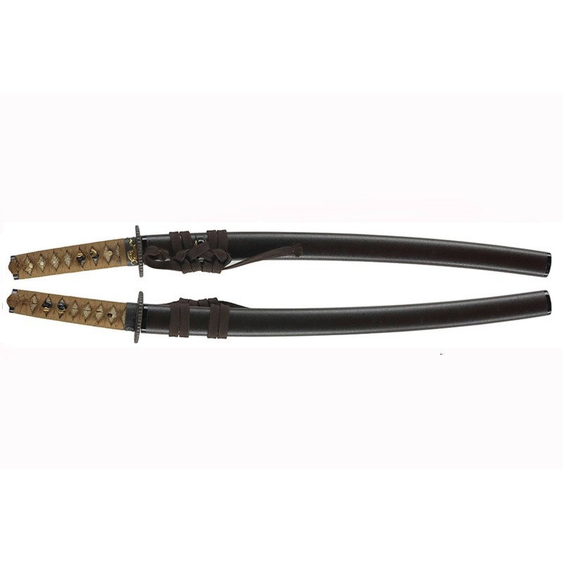 Kikumon Yamashiro Kami Fujiwara Nobutoshi Wakizashi + NBTHK Hozon Kikumon Yamashiro Kami Fujiwara Nobutoshi Wakizashi + NBTHK Hozon