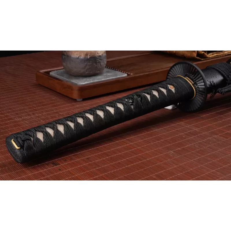 Empire Katana with Bo-Hi – Handcrafted Samurai Katana