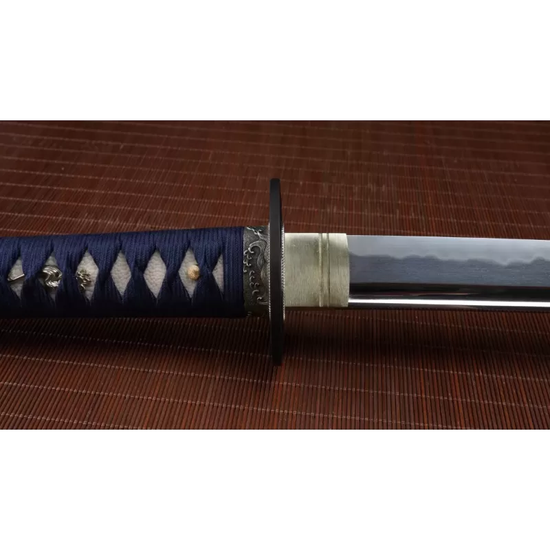 Nami Katana met Bo-Hi