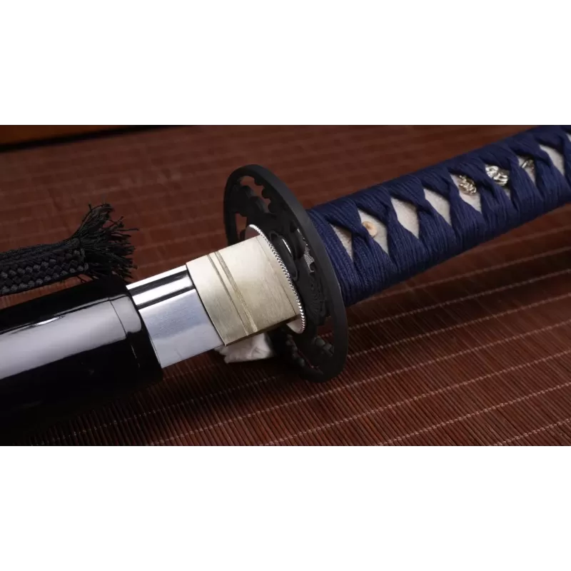 Nami Katana met Bo-Hi