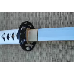 Traditionelles weißes Katana